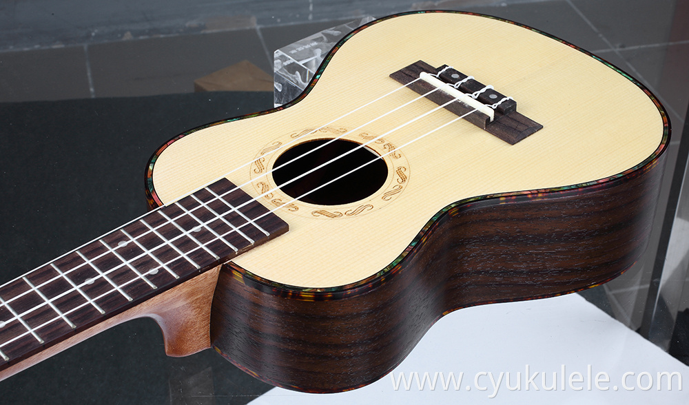 ukulele33 ukulele33
